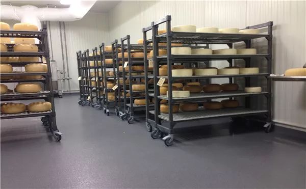 食品廠生產(chǎn)車間地坪設(shè)計時需注意哪些？